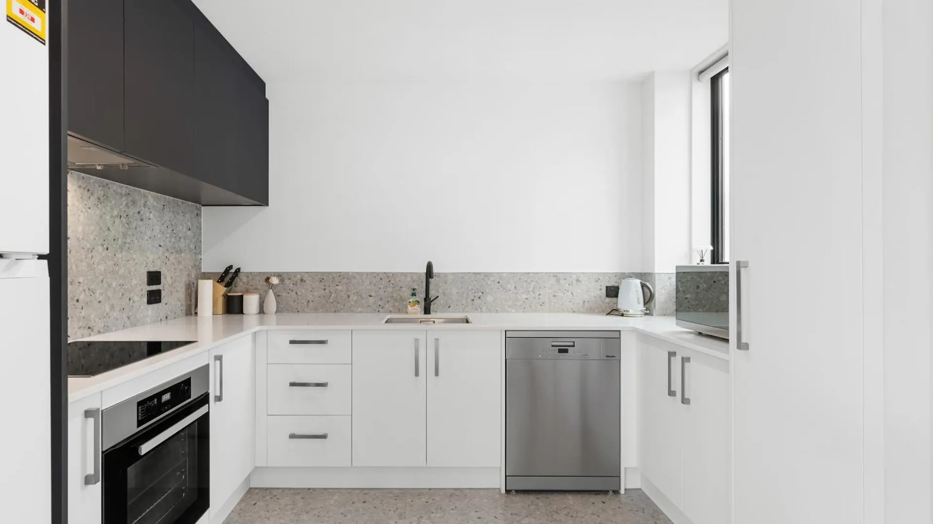 Luxurious City Retreat 3 Bed 3 Bath Near Cbd Christchurch New Zealand
