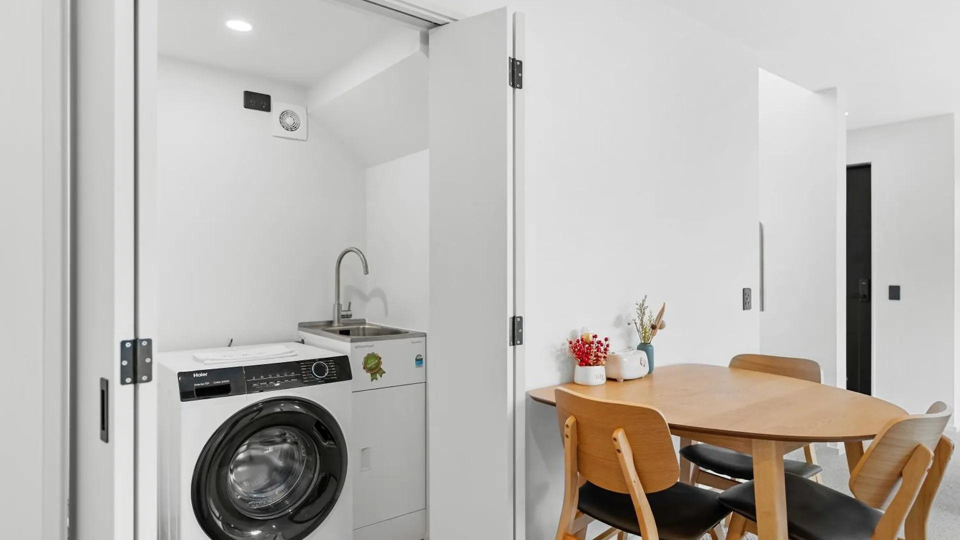 Luxurious City Retreat 3 Bed 3 Bath Near Cbd Christchurch