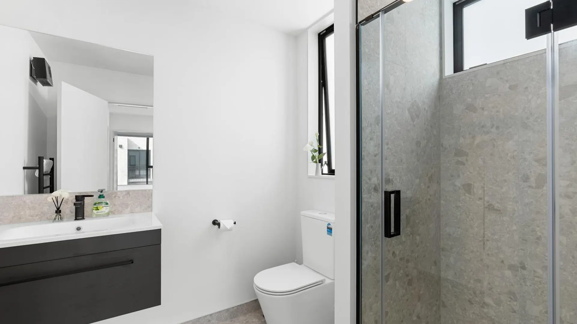 Apartment Luxurious City Retreat 3 Bed 3 Bath Near Cbd Christchurch